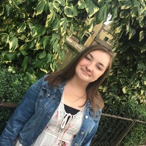 Meet your Posher, Danielle